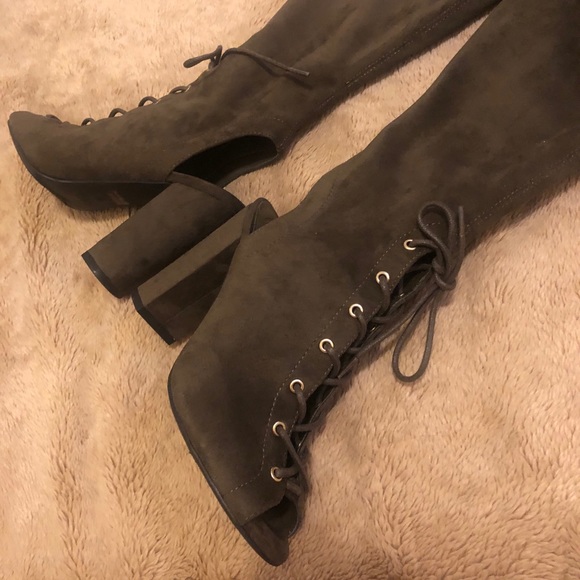 Guess Boots - Picture 8 of 13